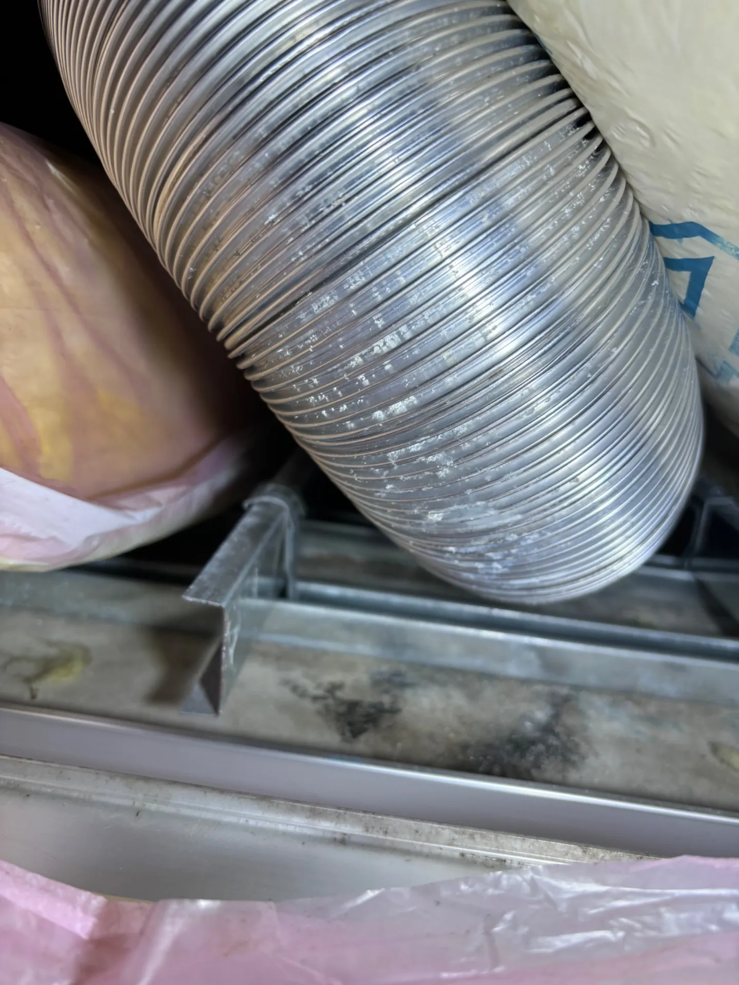 全館空調の家で天井から水が…？高気密住宅の結露＆天井裏カビ対策ガイド