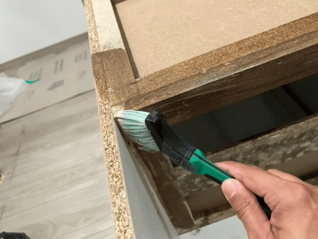 MIST工法®によるカビ取りの特徴｜素材を擦らない・削らない